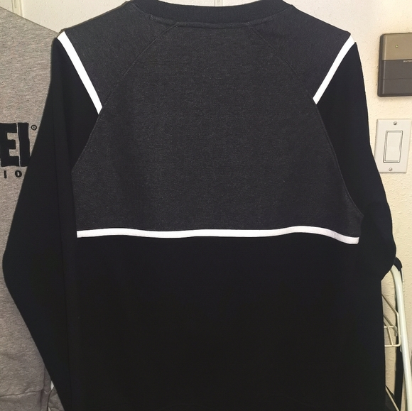FILA sweater medium - Picture 2 of 4